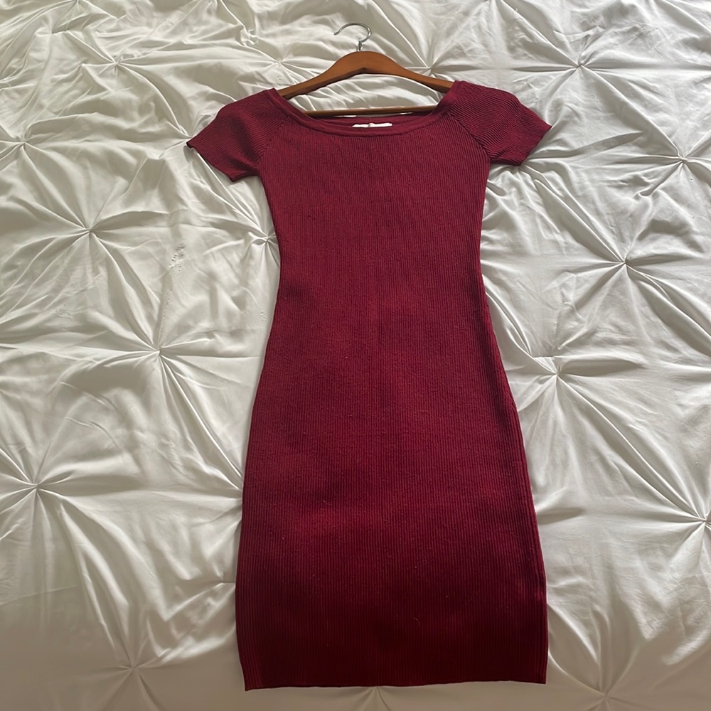 Burgundy dress size large but fits like a small or (2)